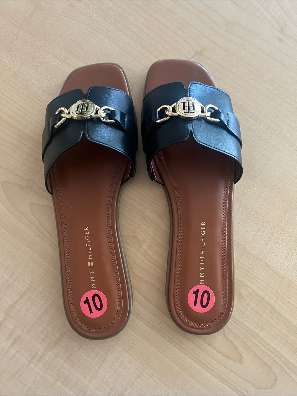 Tommy Hilfiger Black Leather Slide Sandal in size 10